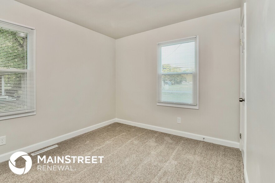 Building Photo - 5401 Johnsontown Rd