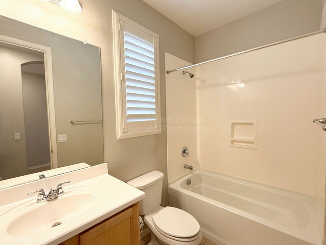 Building Photo - 15170 W Pierce St