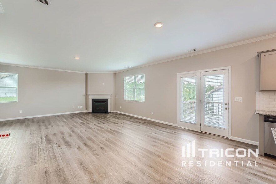 Building Photo - 69 Chasewood Ln