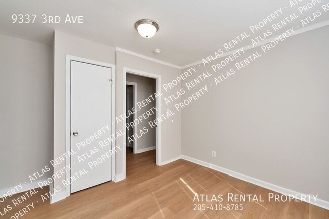 Building Photo - 9337 3rd Ave