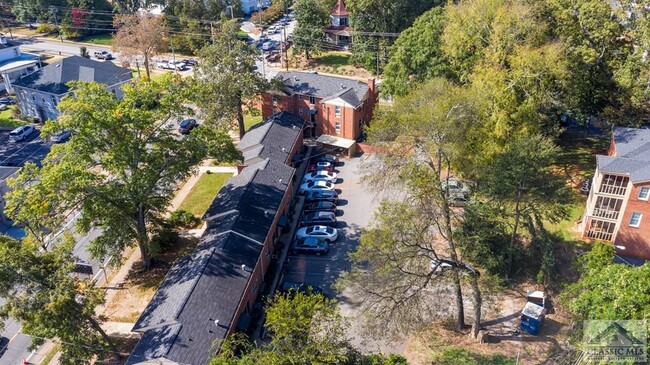 Building Photo - 495 S Milledge Ave