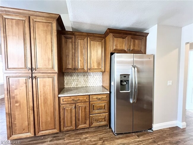 Building Photo - 6446 Meadowlark Ln