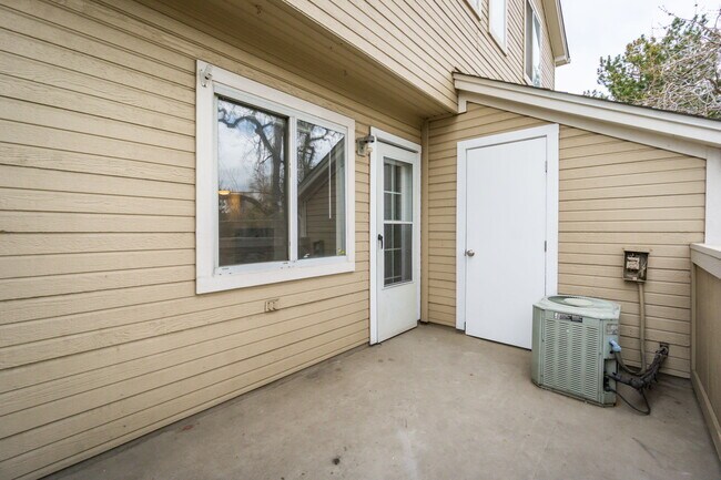 Building Photo - 4901 Garrison St