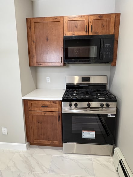 Building Photo - 1 Everett St