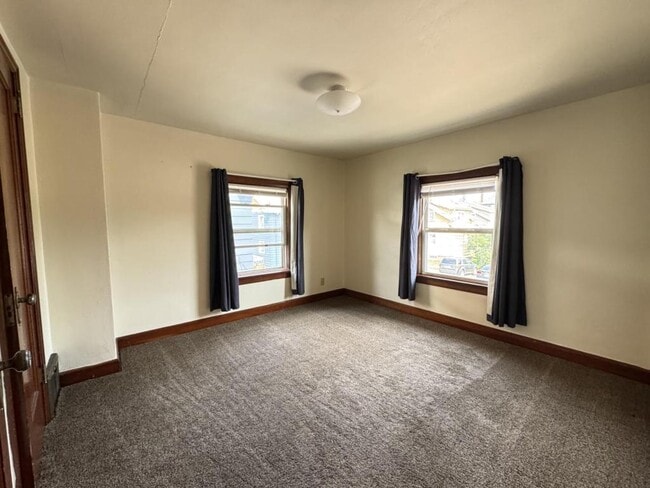 Building Photo - 1315 N 21st St