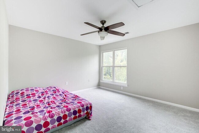 Building Photo - 2408 Ripplemeade Ct