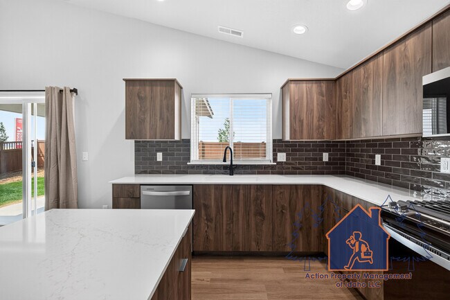 Building Photo - 2079 S Border Wy