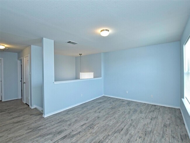 Building Photo - 303 Banner Ave