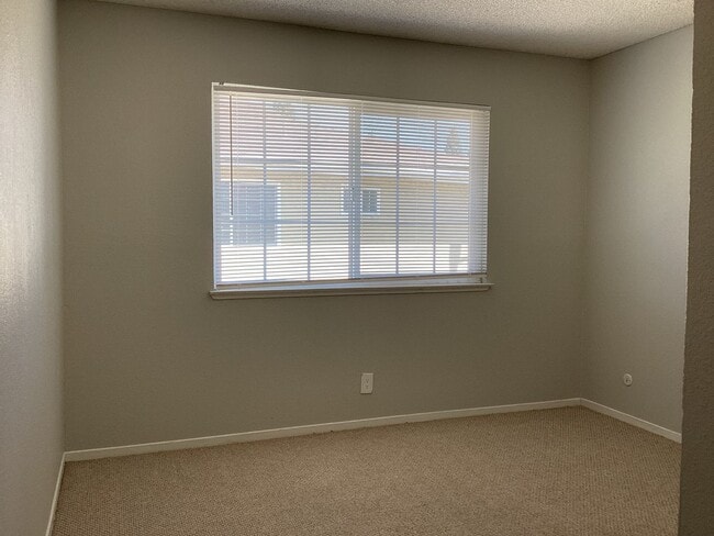 Building Photo - 460 W Alamos Ave