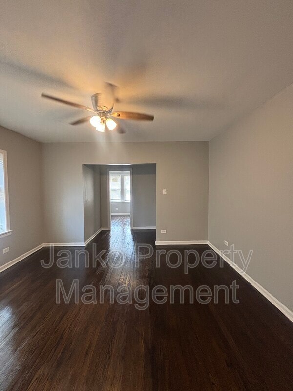 Building Photo - 2914 W 64th St