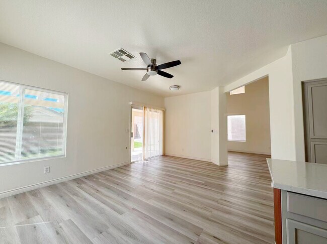 Building Photo - 7849 Blue Brook Dr