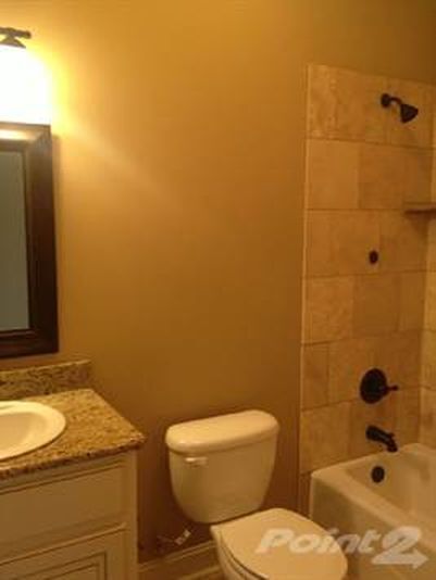 Building Photo - Oxford’s Best Neighborhood!!