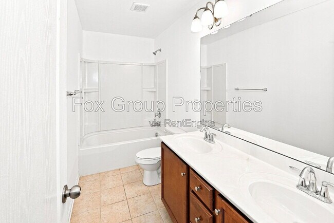 Building Photo - 117 E Warfield Dr