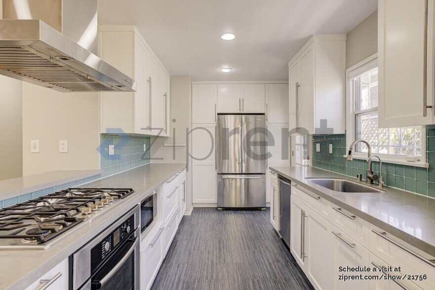 Building Photo - 3313 Cattaraugus Ave