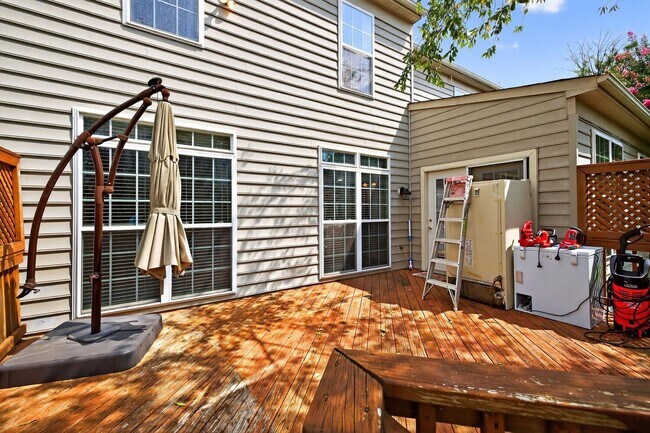 Building Photo - 12031 Arista Manor Way