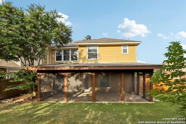 Building Photo - Welcome to your dream home-a stunning 4-be...