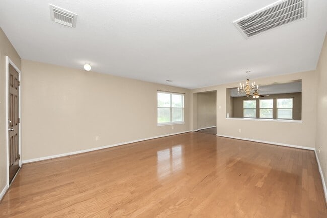 Building Photo - 15202 Lynford Crest Dr