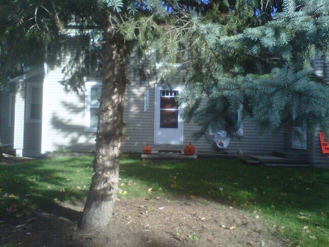 Primary Photo - 67758 S Forest Ave