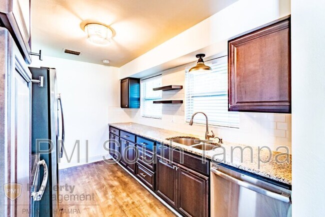 Building Photo - 12174 83rd Ave N