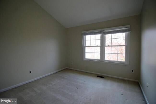 Building Photo - 6423 Little Potters Ln