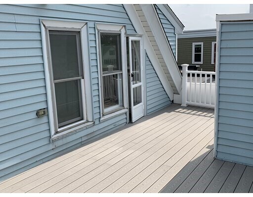 Building Photo - 81 Newton St