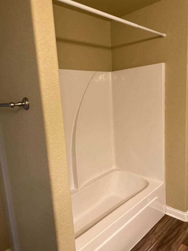 Building Photo - 907 Dart Ct