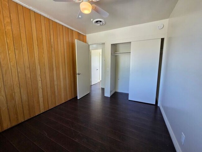 Building Photo - New Listing!