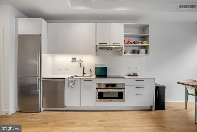 Building Photo - 1625 Eckington Pl NE