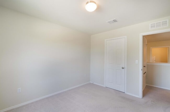 Building Photo - 10402 Abana Way