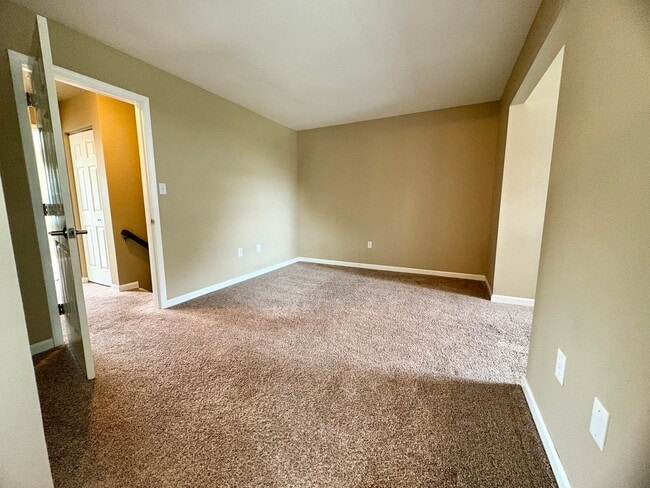 Building Photo - 2 Bedroom 2.5 Bathroom in Hummelstown!