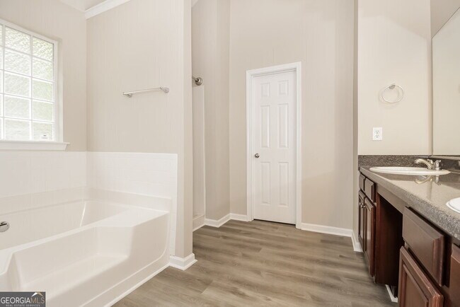 Building Photo - 1037 Summer Cypress Dr