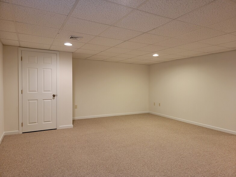 Building Photo - 402 Mount Olive Ln