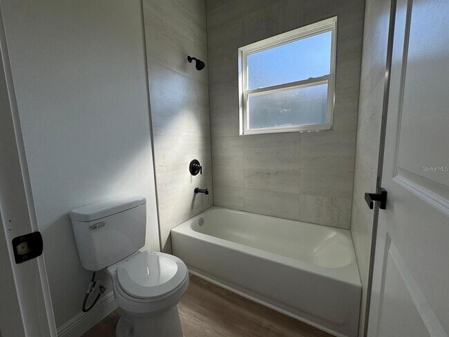 Building Photo - 2336 SW 168th Loop