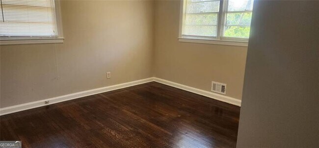 Building Photo - 6007 Brookdale Ln SW