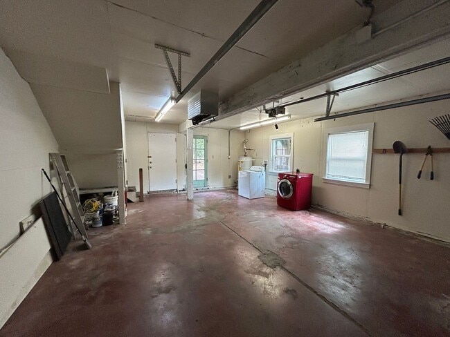 Building Photo - 1153 Arcadian Ave