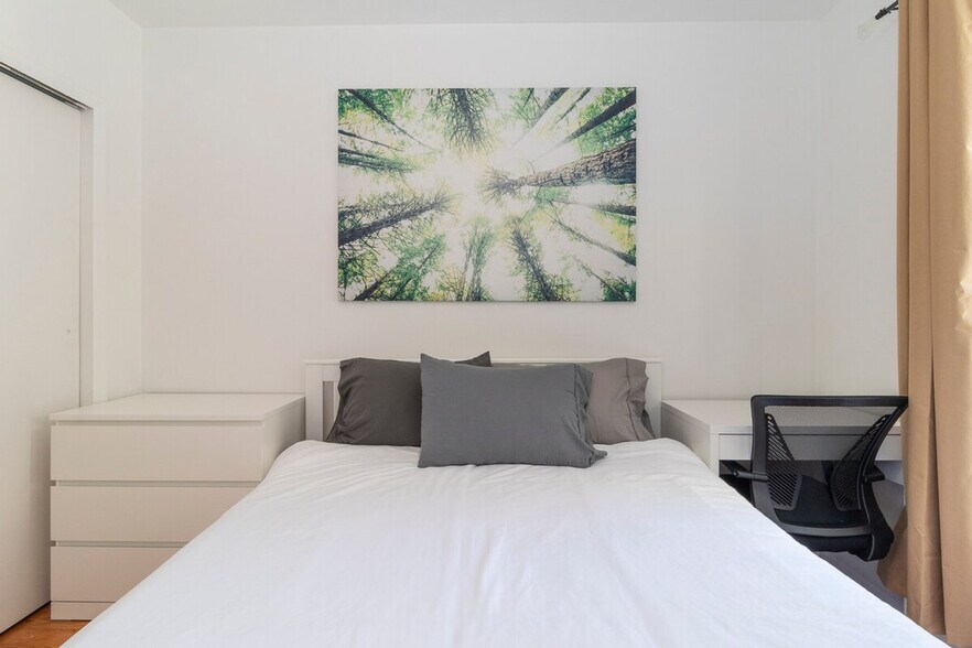 Building Photo - 306-318 East 96th Street-SI ID1032044P