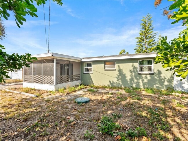 Building Photo - 4848 Picture Ave