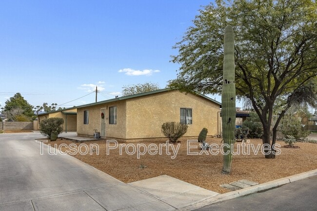 Building Photo - 2666 N Winstel Blvd