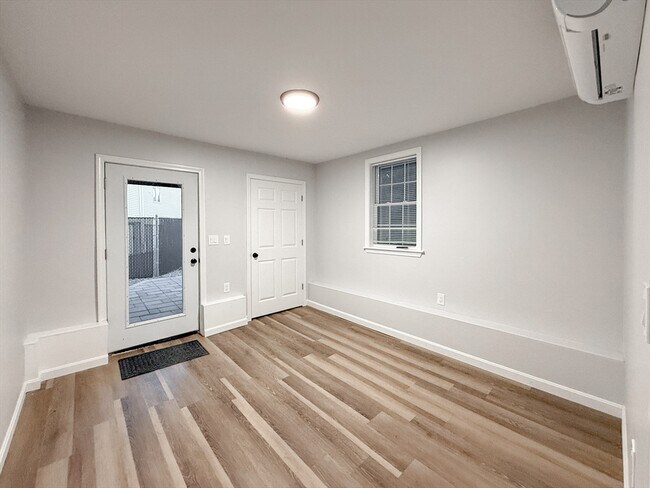 Building Photo - 29 Avon St