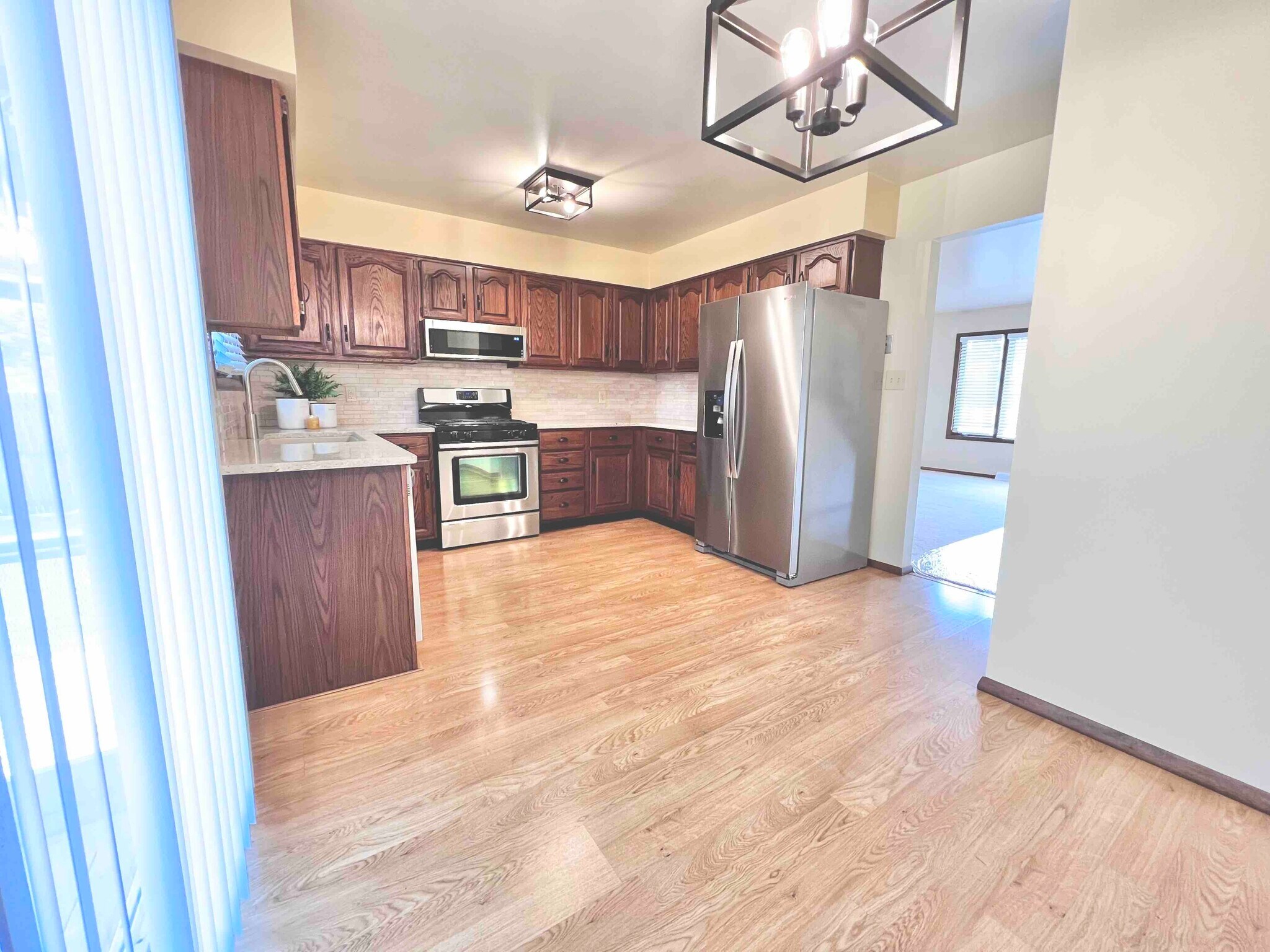 Building Photo - 205 Juniper Dr