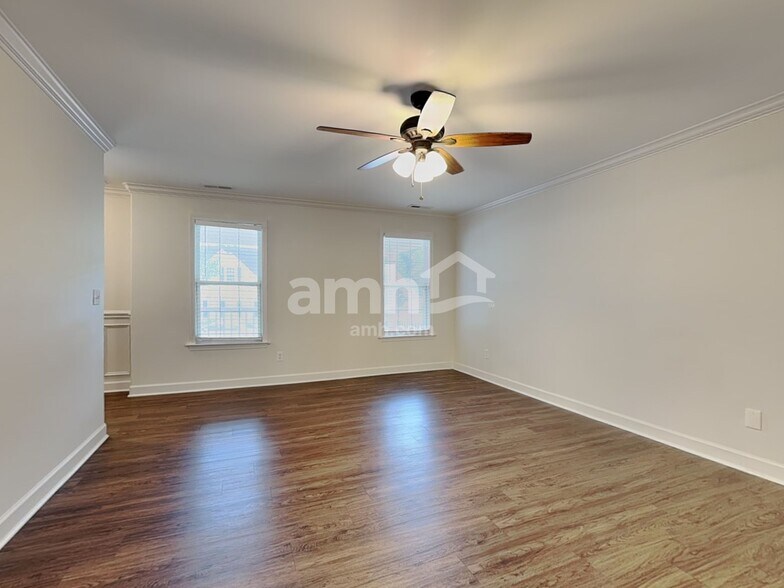 Building Photo - 6677 Springfield Village Ln