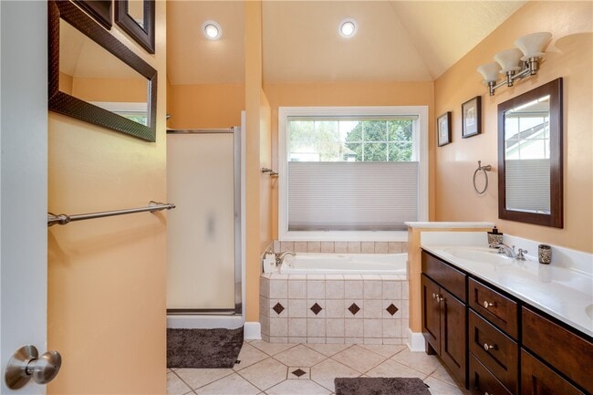 Building Photo - 126 St Andrews Dr