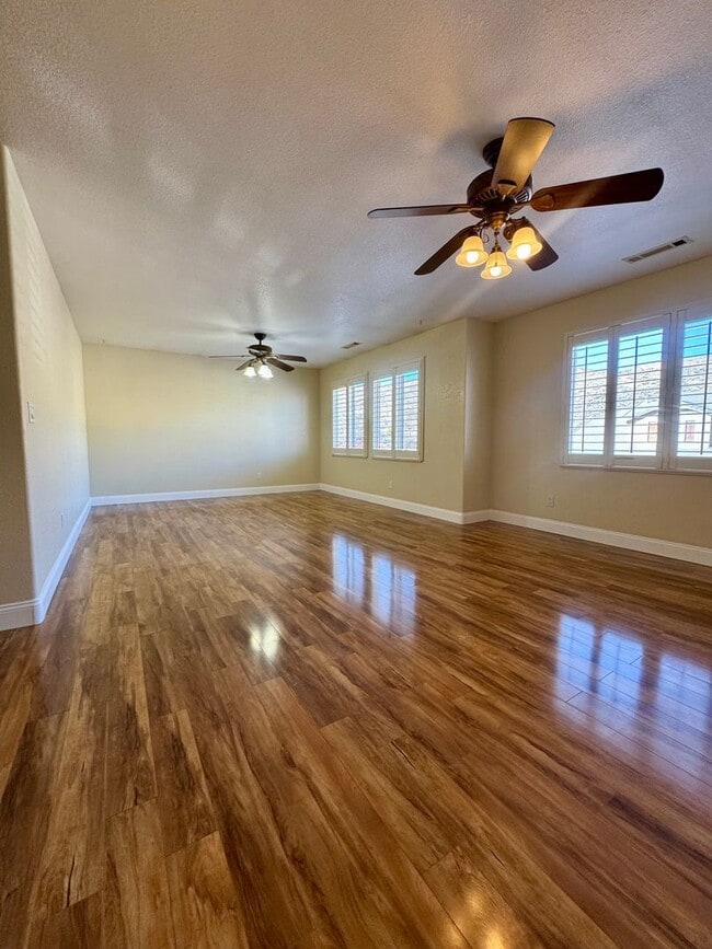 Building Photo - Inviting two-story 4BR/2.5BA home on nice lot with RV/trailer parking in Galena Terrace Estates!