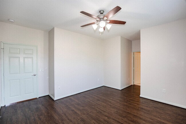 Building Photo - 2016 H Ave