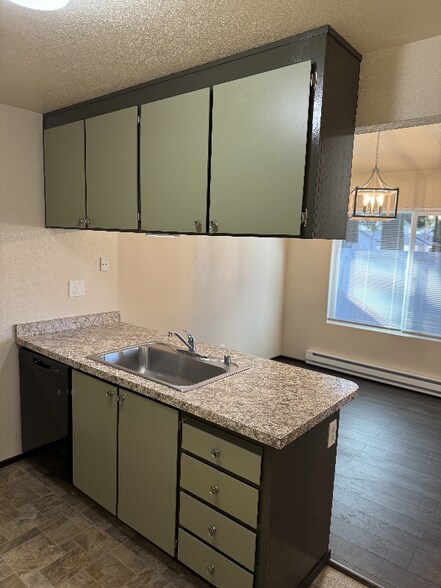 Building Photo - 1043 Copeland Creek Dr