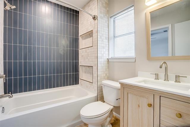 Building Photo - 4759 Fieldcrest Dr