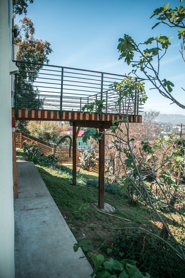 Building Photo - 2476 Hidalgo Ave
