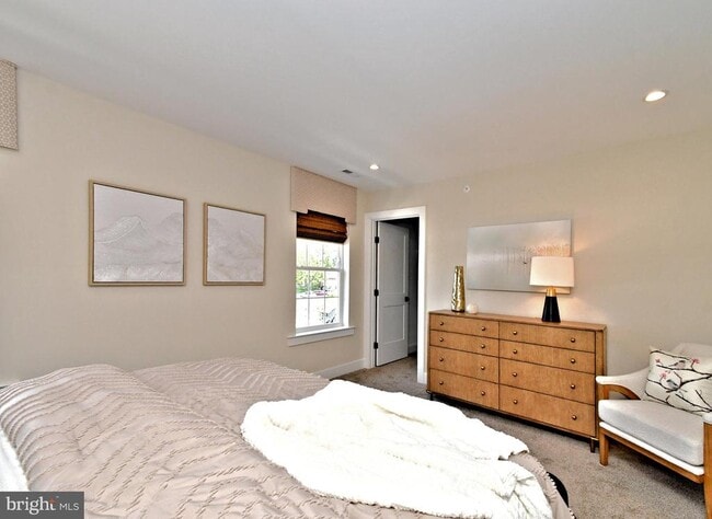 Building Photo - 200 Souders Wy