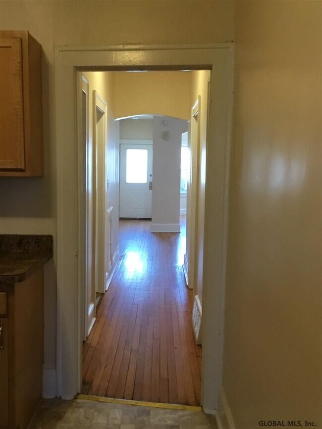 Building Photo - 3 Bogart Terrace