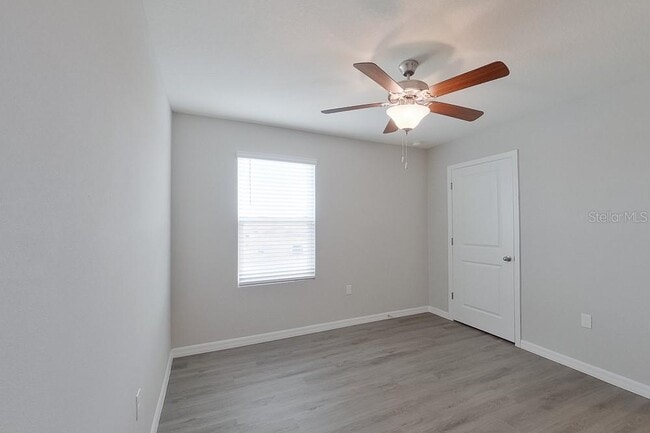 Building Photo - 8669 SW 43rd Ter